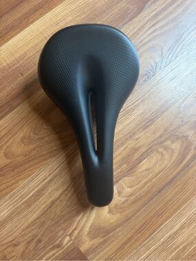 Cannondale Comfort Cutout Bike Saddle - Black
